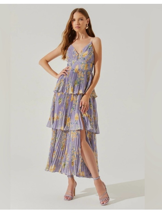 ASTR The Label Dresses & Skirts - ASTR The Label Zaida Tiered Pleated Side Slit Maxi Dress Lavender Yellow Sz M
